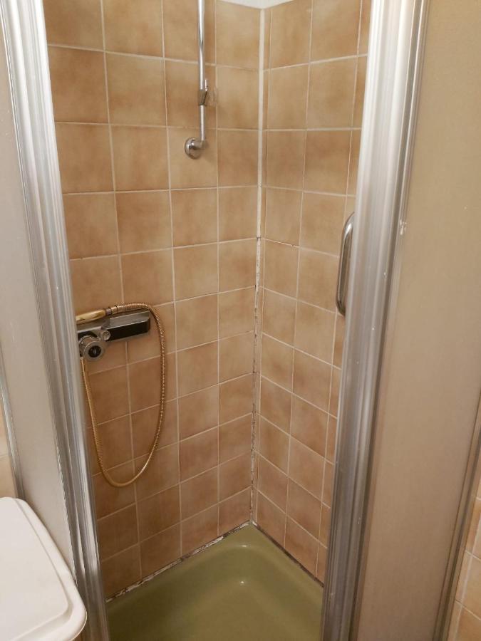 1 Zimmerwohnung Mit Kueche, Balkon Und Badezimmer In Duesseldorf Apartmen エクステリア 写真
